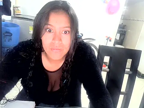 luna E online show from April 2026 12:19:02 PM