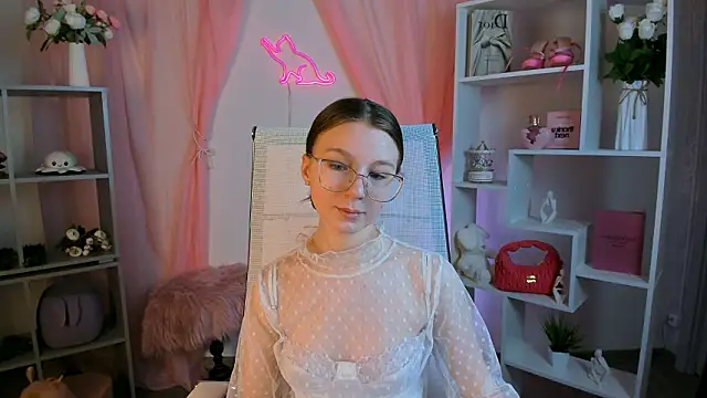 ElliFrankenweenie online show from March 2026 06:20:02 AM