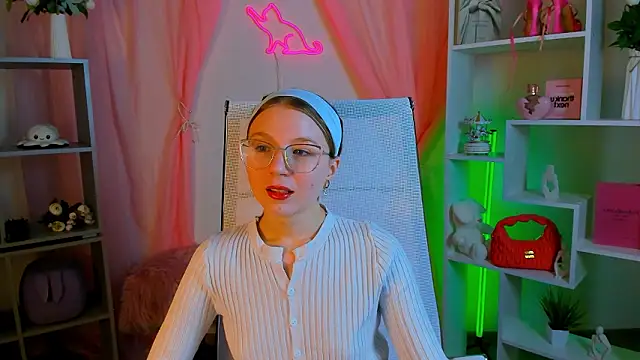 ElliFrankenweenie online show from March 2026 07:12:01 AM