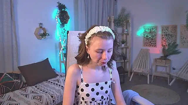 ElliFrankenweenie online show from April 2026 06:26:01 AM