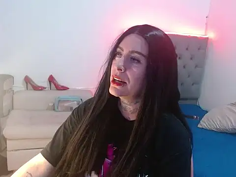 mia vantt online show from March 2026 10:53:02 PM