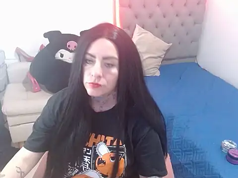 mia vantt online show from March 2026 10:07:02 PM