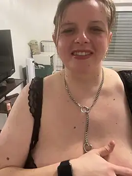 Laura-Loveyou online show from April 2026 06:14:01 PM