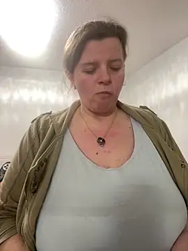 Laura-Loveyou online show from March 2026 08:03:02 PM