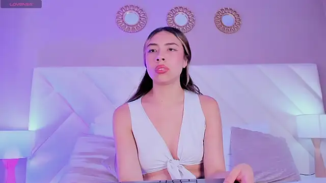 Snapshot of ValeryGomezz chatting on April 2026 08:57:02 PM ValeryGomezz online show from April 2026 08:57:02 PM