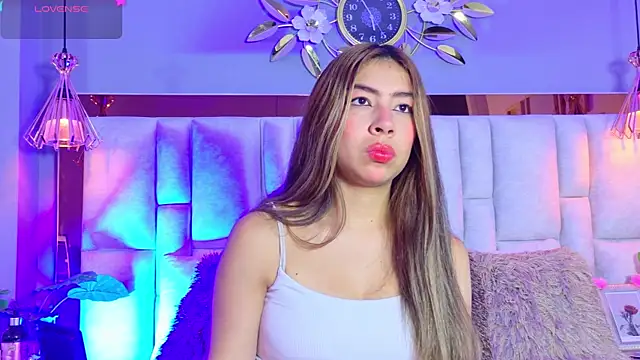 ValeryGomezz online show from July 2026 02:50:02 PM