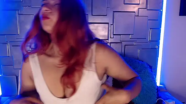 lunabloom2 online show from February 2026 02:06:02 PM