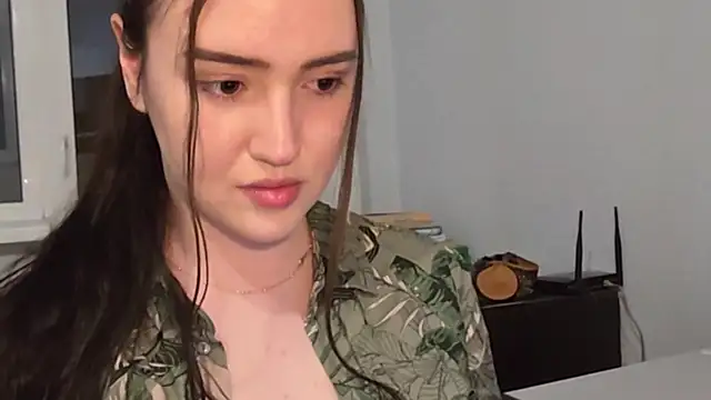 RedginBluebersky online show from April 2026 04:15:01 PM