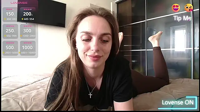  julia wonderful  online show from April 2026 01:57:01 PM