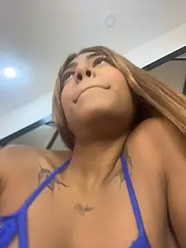 SinLunaXXX online show from May 2026 09:54:01 PM