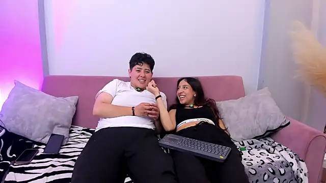 Gaia n Nix online show from April 2026 04:30:01 AM