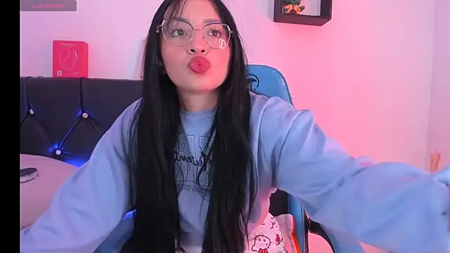  Mia kiss  online show from April 2026 12:01:01 AM