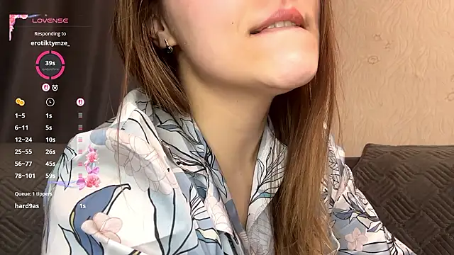 Snapshot of BunnyFleur chatting on February 2026 05:43:01 PM BunnyFleur online show from February 2026 05:43:01 PM