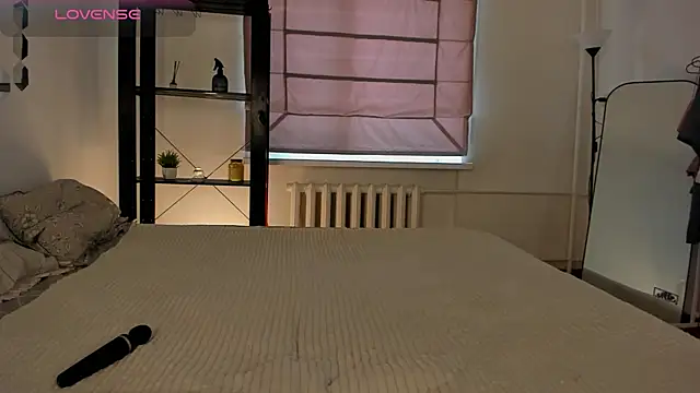 WarmAtEdges online show from April 2026 02:12:01 PM