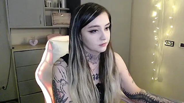 Rin Tozier online show from March 2026 01:06:01 AM