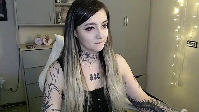 Rin Tozier online show from April 2026 01:24:02 AM