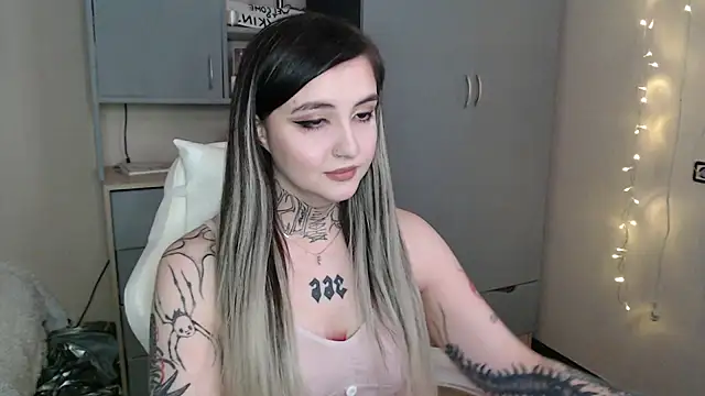 Rin Tozier online show from March 2026 02:04:02 AM