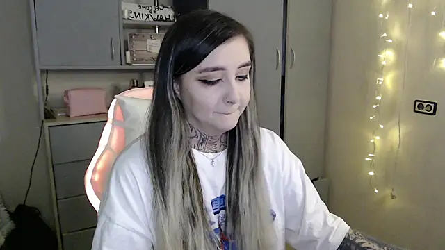 Rin Tozier online show from March 2026 01:31:02 AM