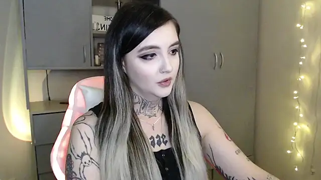 Rin Tozier online show from February 2026 12:09:02 AM