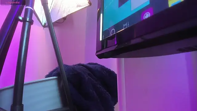 Snapshot of emma_wilder_ chatting on May 2026 07:21:02 PM emma wilder online show from May 2026 07:21:02 PM