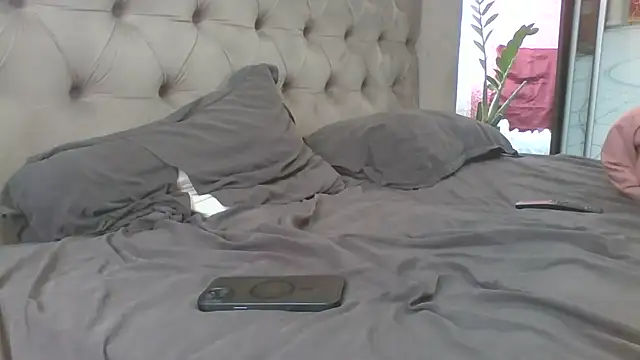 Shailadiess online show from April 2026 06:09:01 AM