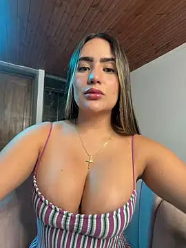 Snapshot of Miilana_ chatting on June 2026 12:16:01 AM Miilana online show from June 2026 12:16:01 AM