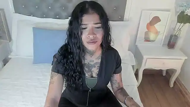 Aisha Haddad online show from May 2026 01:52:02 PM