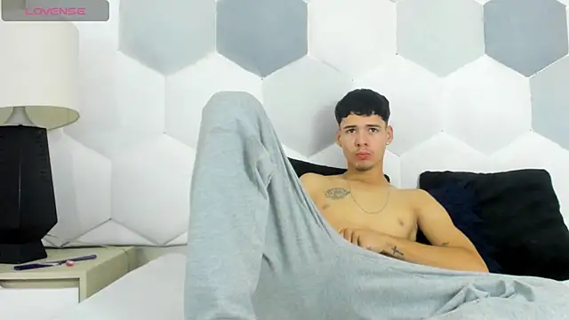 Davi Ponce online show from February 2026 07:47:02 PM