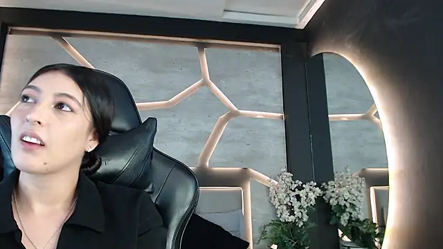 SinLickerr online show from February 2026 07:35:02 PM