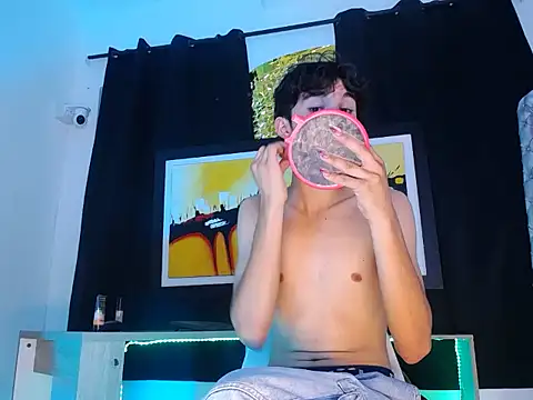 jullian ricci online show from March 2026 07:46:01 PM