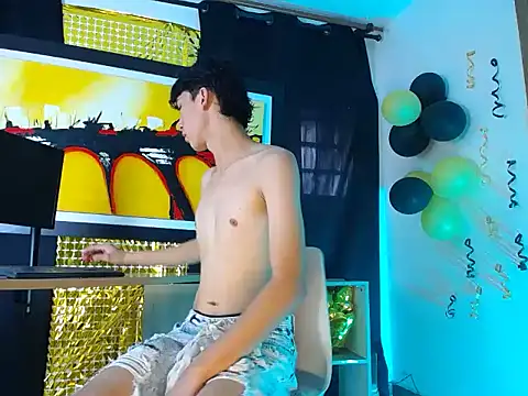 jullian ricci online show from March 2026 07:41:02 PM