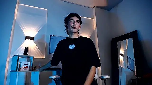 jullian ricci online show from July 2026 08:06:02 PM