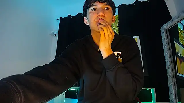 jullian ricci online show from March 2026 08:54:01 PM