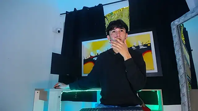 jullian ricci online show from March 2026 07:56:01 PM