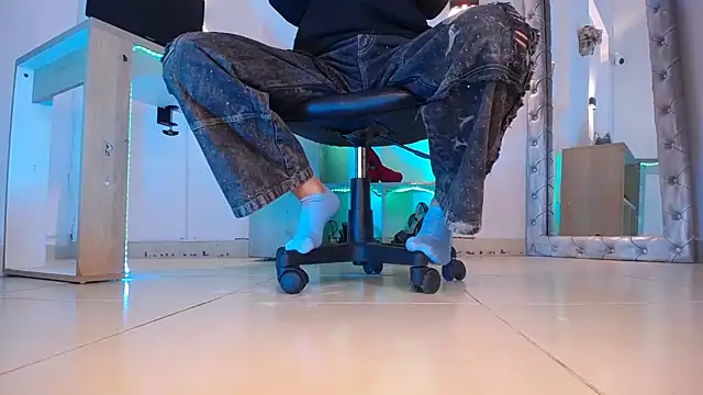 jullian ricci online show from April 2026 09:53:01 PM