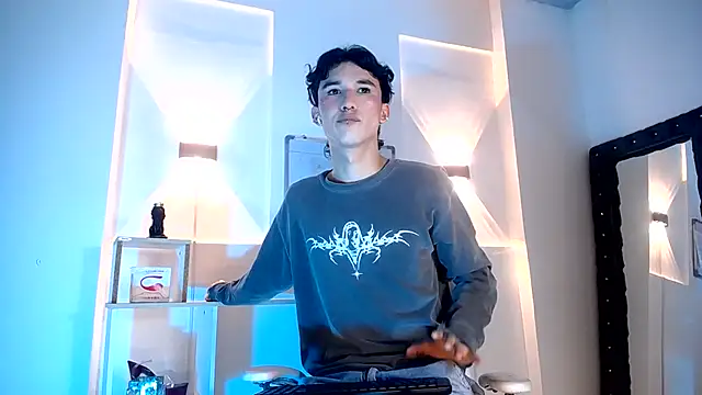 jullian ricci online show from July 2026 08:02:01 PM