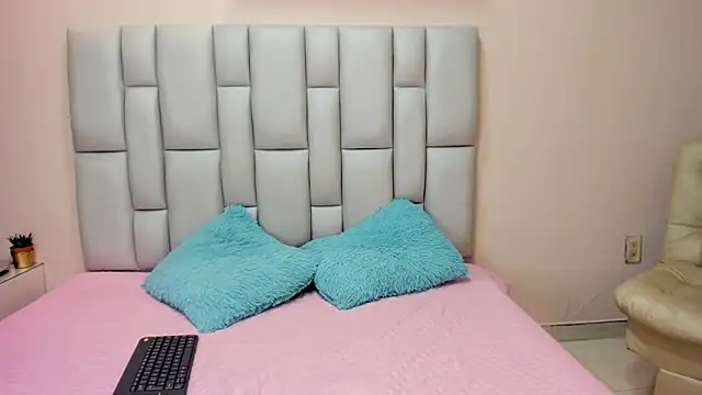 Snapshot of sugar_doll1 chatting on February 2026 10:55:02 PM sugar doll1 online show from February 2026 10:55:02 PM