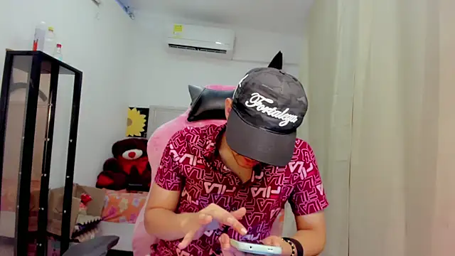 Top and bottom online show from April 2026 08:27:01 PM