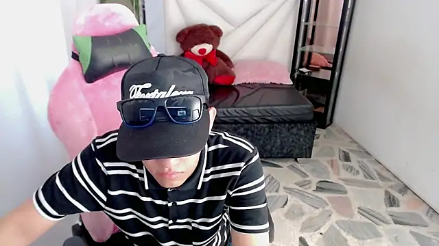 Top and bottom online show from May 2026 07:16:01 PM