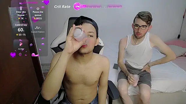 Top and bottom online show from February 2026 08:20:01 PM