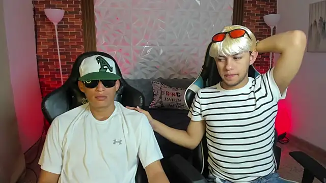 Top and bottom online show from February 2026 01:11:01 PM