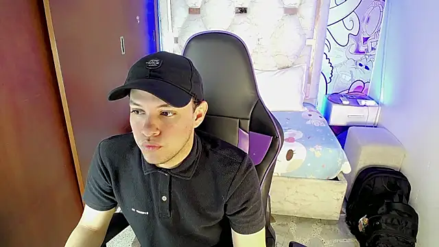 Top and bottom online show from March 2026 08:21:01 PM