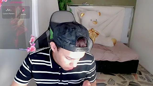 Top and bottom online show from April 2026 08:33:01 PM