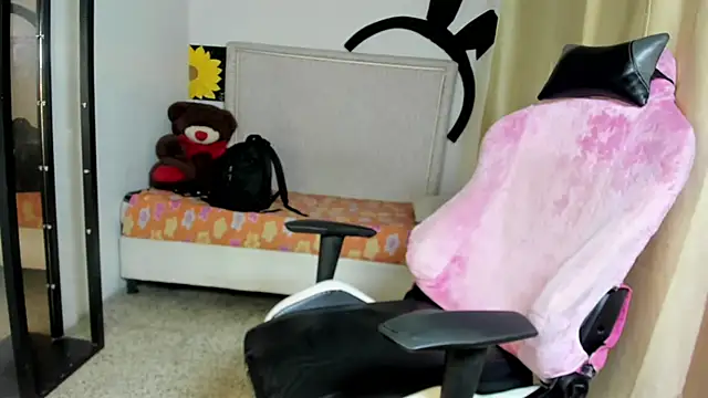 Top and bottom online show from April 2026 08:13:01 PM