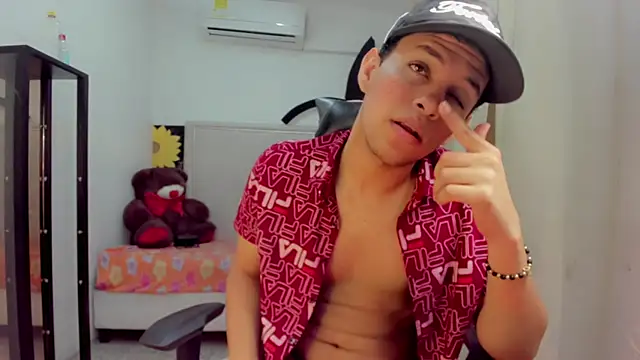 Top and bottom online show from April 2026 08:37:02 PM