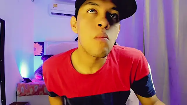 Top and bottom online show from April 2026 08:47:02 PM