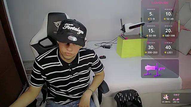 Top and bottom online show from February 2026 09:48:02 PM