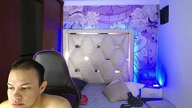 Top and bottom online show from March 2026 08:05:01 PM