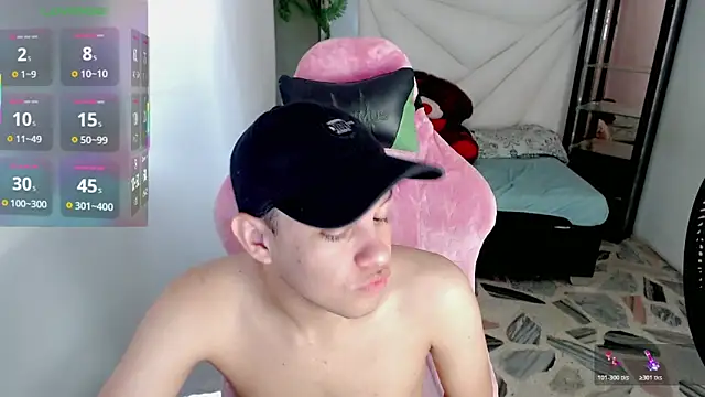 Top and bottom online show from May 2026 08:53:02 PM