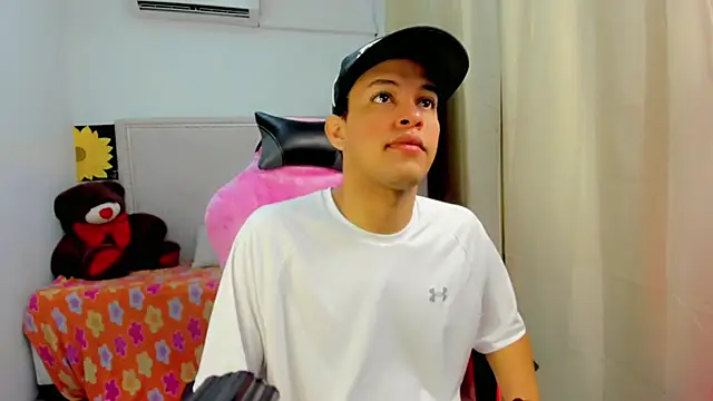 Top and bottom online show from April 2026 06:58:02 PM